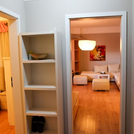 Cherry Apartment Tirana Bagian luar foto