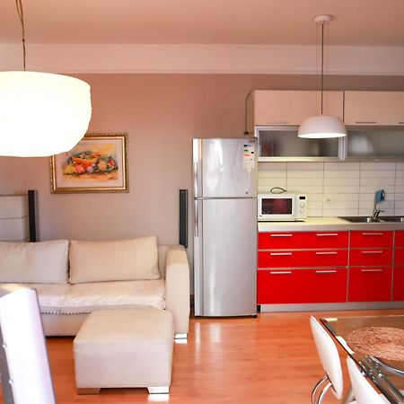 Cherry Apartment Tirana Bagian luar foto