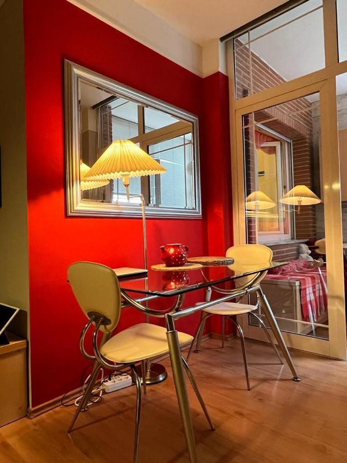 Cherry Apartment Tirana Bagian luar foto