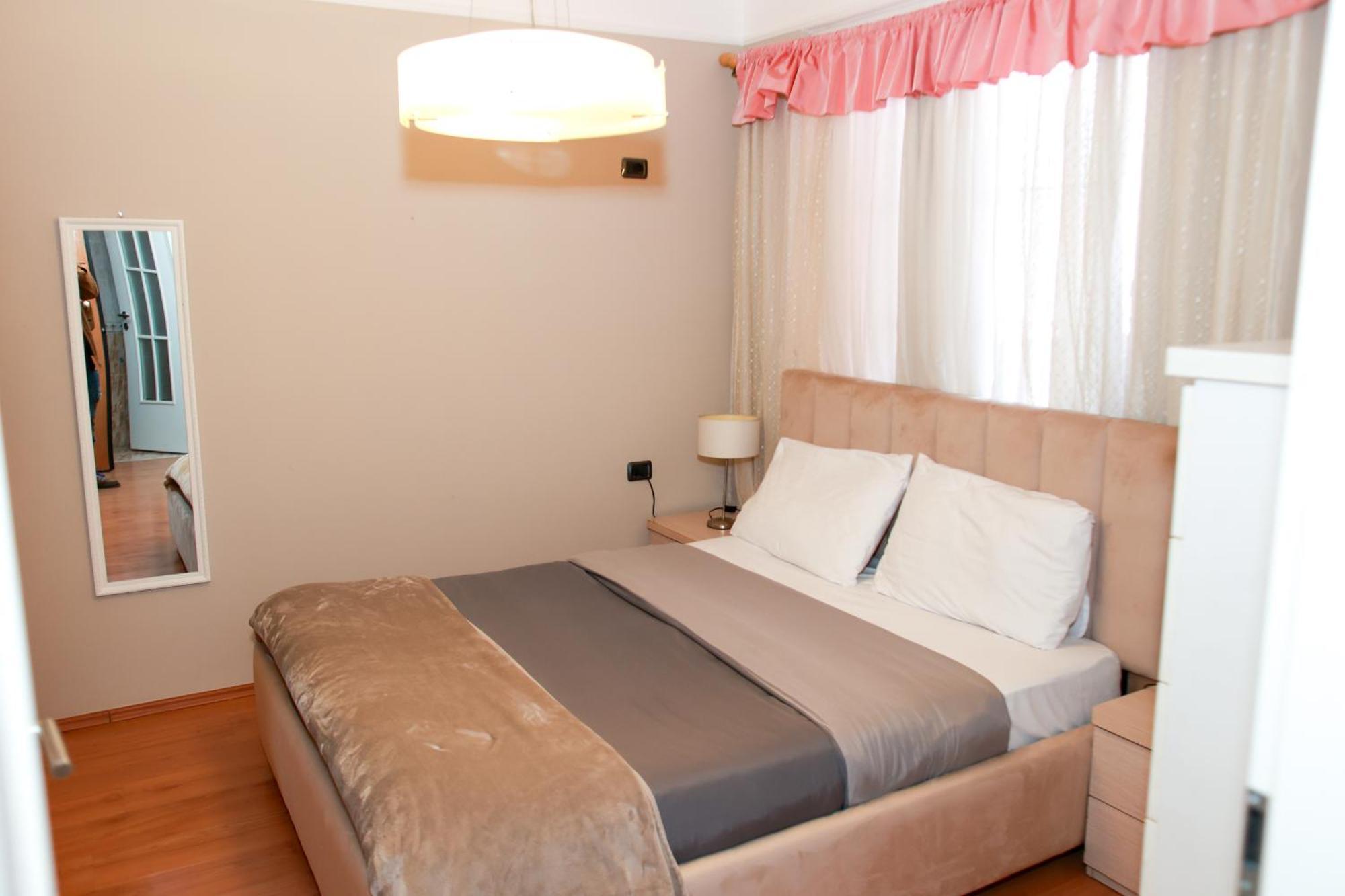 Cherry Apartment Tirana Bagian luar foto